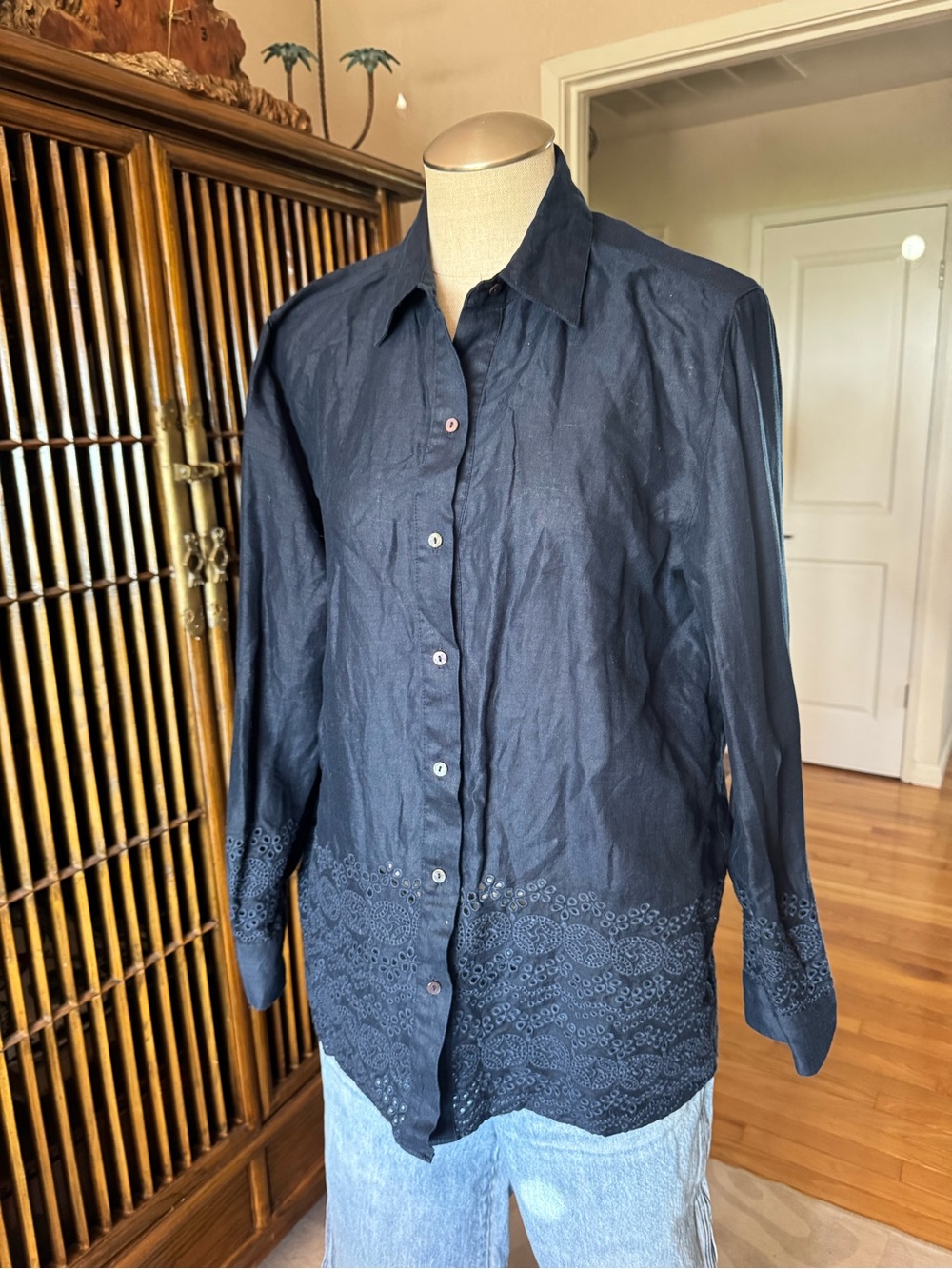 Elie tahari 100% linen embroidered shirt